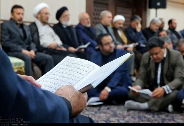 مراسم عزاداری امام حسین با حضور روحانی و وزرا