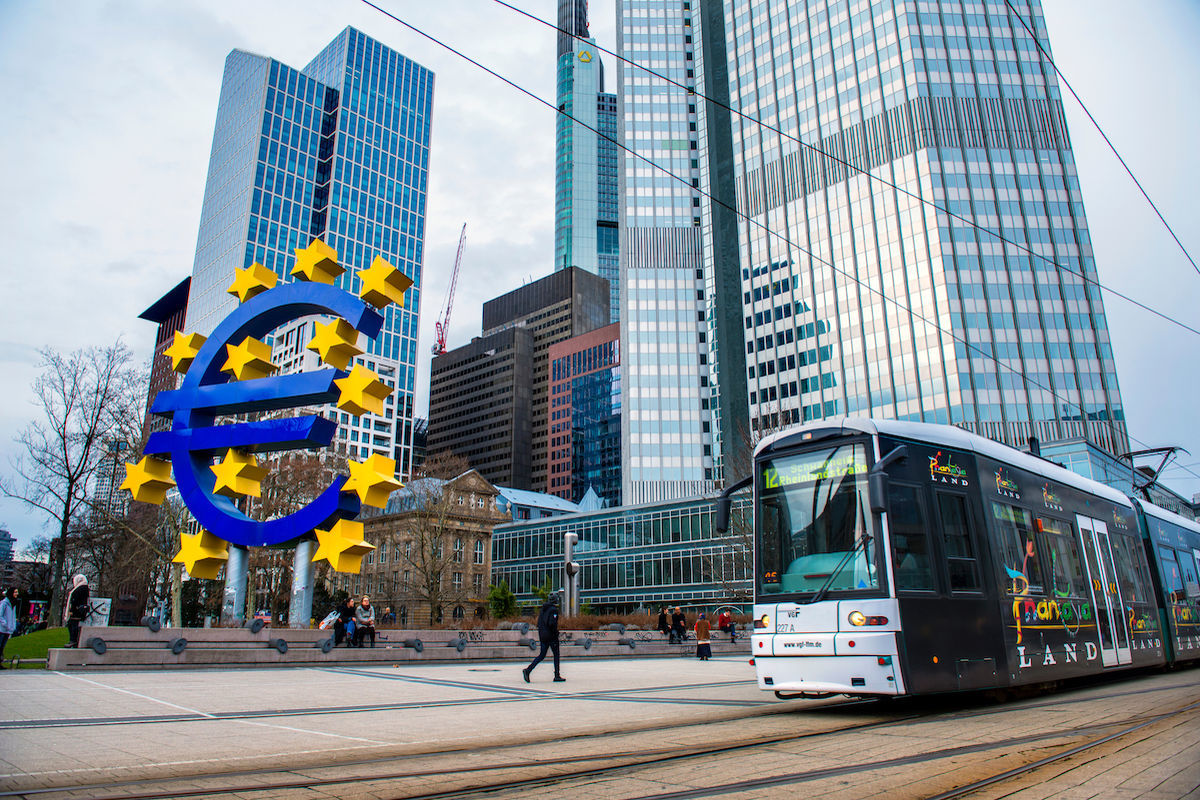 بانک مرکزی اروپا نرخ بهره را کاهش داد + جزئیات