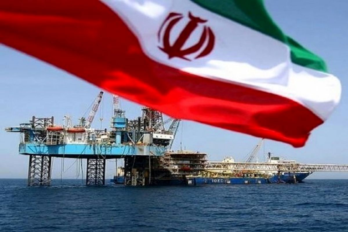 رقابت ایران و روسیه در بازار چین/ تهران قیمت نفت خود را کاهش داد