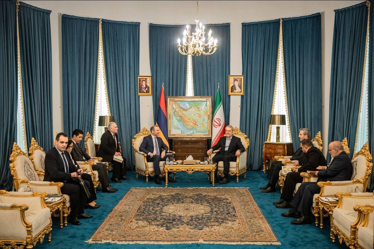 علی لاریجانی: ایران با هرگونه تغییر ژئوپولیتیک منطقه و آسیب به روابط تهران ایروان مخالف است 3