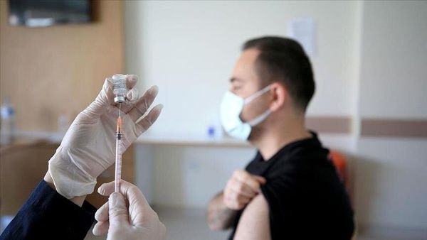 به دلیل کمبود واکسن دستور دادند واکسیناسیون دانشجویان متوقف شود
