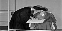 امام در حکم تنفیذ آیت‌الله خامنه‌ای، چه واژه‌هایی برای نام بردن ایشان به کار گرفته‌اند؟