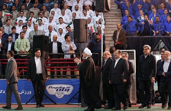 حسن روحانی: آمریکا خواهد دید که صادرات نفت‌مان را ادامه می‌دهیم/ کارگران در خط مقدم مبارزه با تحریم هستند