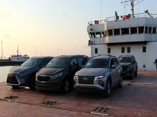 کاکایی: وارادت شخصی خودرو، قانونی کردن قاچاق است | تعرفه ۲۰ درصدی برای تغییر پلاک خودروهای مناطق آزاد رانت محض است 