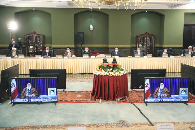 تصاویر حضور ویدئوکنفرانسی رهبری در جلسه ستاد ملی مبارزه با کرونا