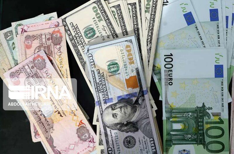 کاهش نرخ رسمی یورو، پوند و ۲۳ ارز دیگر