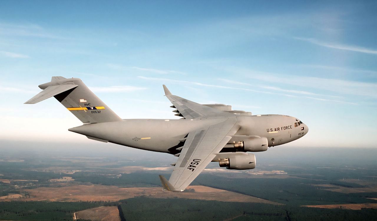 پرواز 2 فروند هواپیمای C-17 آمریکا به سوی خاورمیانه/ کارکرد این هواپیماها چیست؟