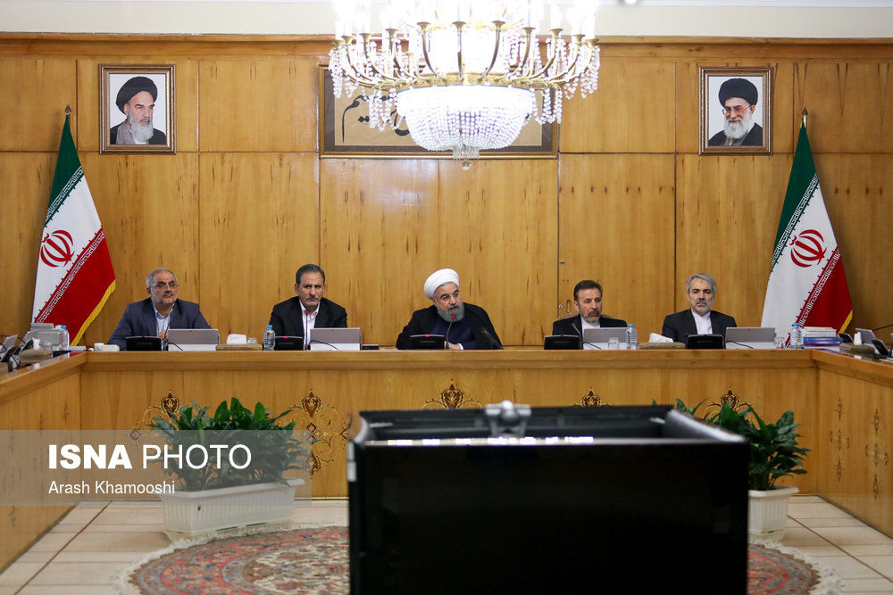 اولین جلسه دولت دوازدهم تشکیل شد / وزرای جدید در کابینه + عکس