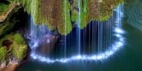 آبشاری خیره کننده و عجیب در اروپا!+عکس