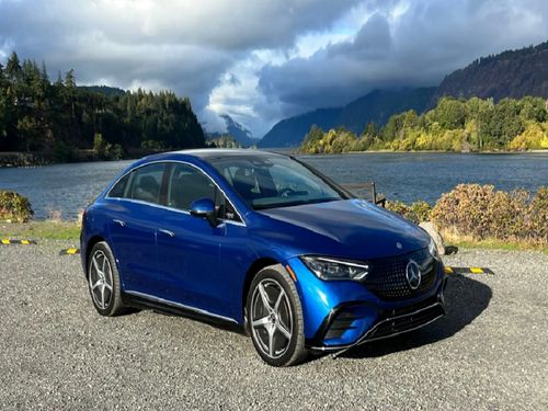 دلار، بازار خودروهای وارداتی را آتش زد | اوتار 800 میلیون و بنز میلیون تومان گران شد | قیمت کرولا نجومی شد+جدول