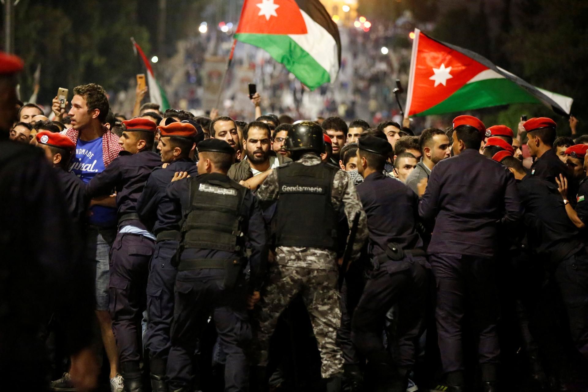 فوری: استعفای نخست وزیر اردن به درخواست پادشاه/ تشدید تظاهرات خیابانی