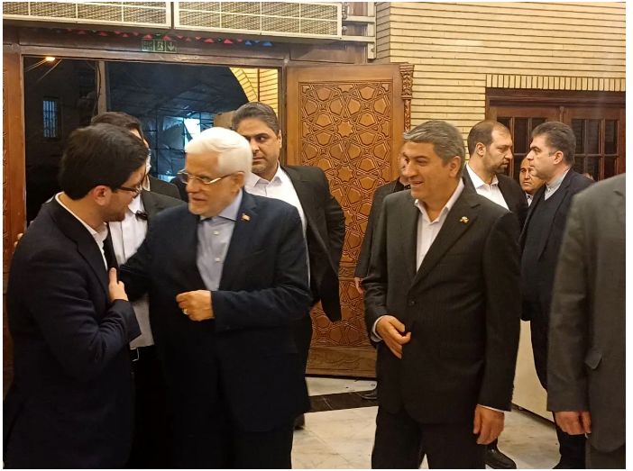 حضور جهانگیر و عارف در مراسم ختم همسر و فرزندان سقاب اصفهانی + عکس