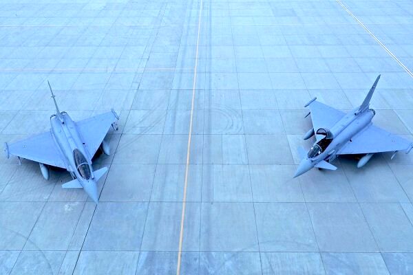 فرود ۲ جنگنده تایفون در پایگاه هوایی «سالم الصباح »/ ارتش کویت بیانیه داد