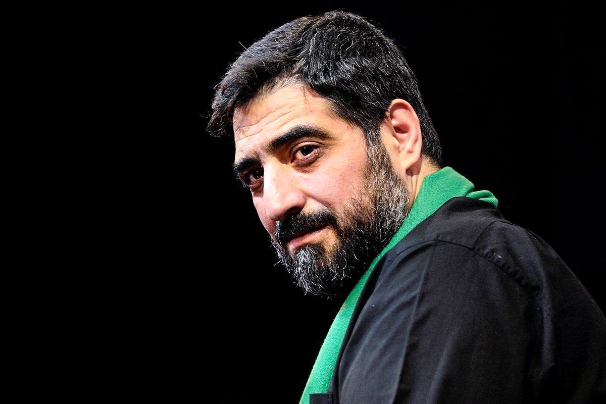 حضور محسن منصوری و علیرضا دبیر در مراسم ختم مادر مداح معروف / مهران غفوریان و میثم مطیعی هم آمدند + تصاویر