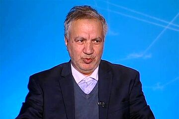 عطاءالله مهاجرانی: دود آتشی که آمریکا و اسرائیل در منطقه افروخته‌اند، چشم عرب ها را کور خواهد کرد/ حیف که هنوز عبرت نگرفته اید/ کسی را که خانه نئین است، بازی نه این چنین است!