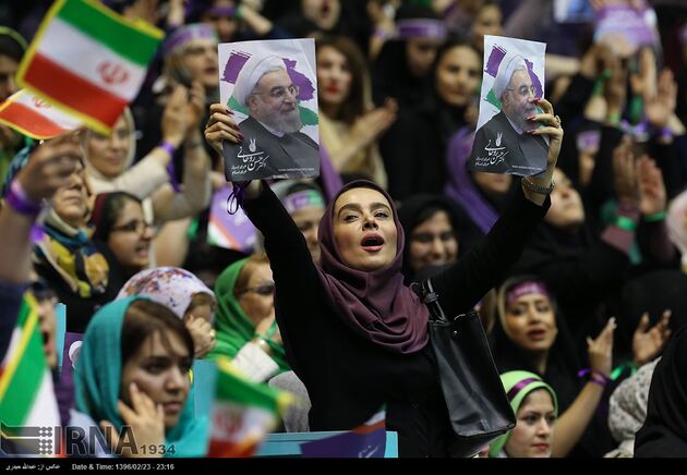 تصاویر همایش حامیان حسن روحانی در ورزشگاه آزادی