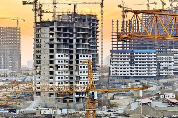 رکود نیمه‌جنگی در بازار مسکن | محتشم: سرمایه‌گذاری در مسکن به حداقل رسیده | تمرکز سرمایه‌ها بر بازار طلا و ارز است