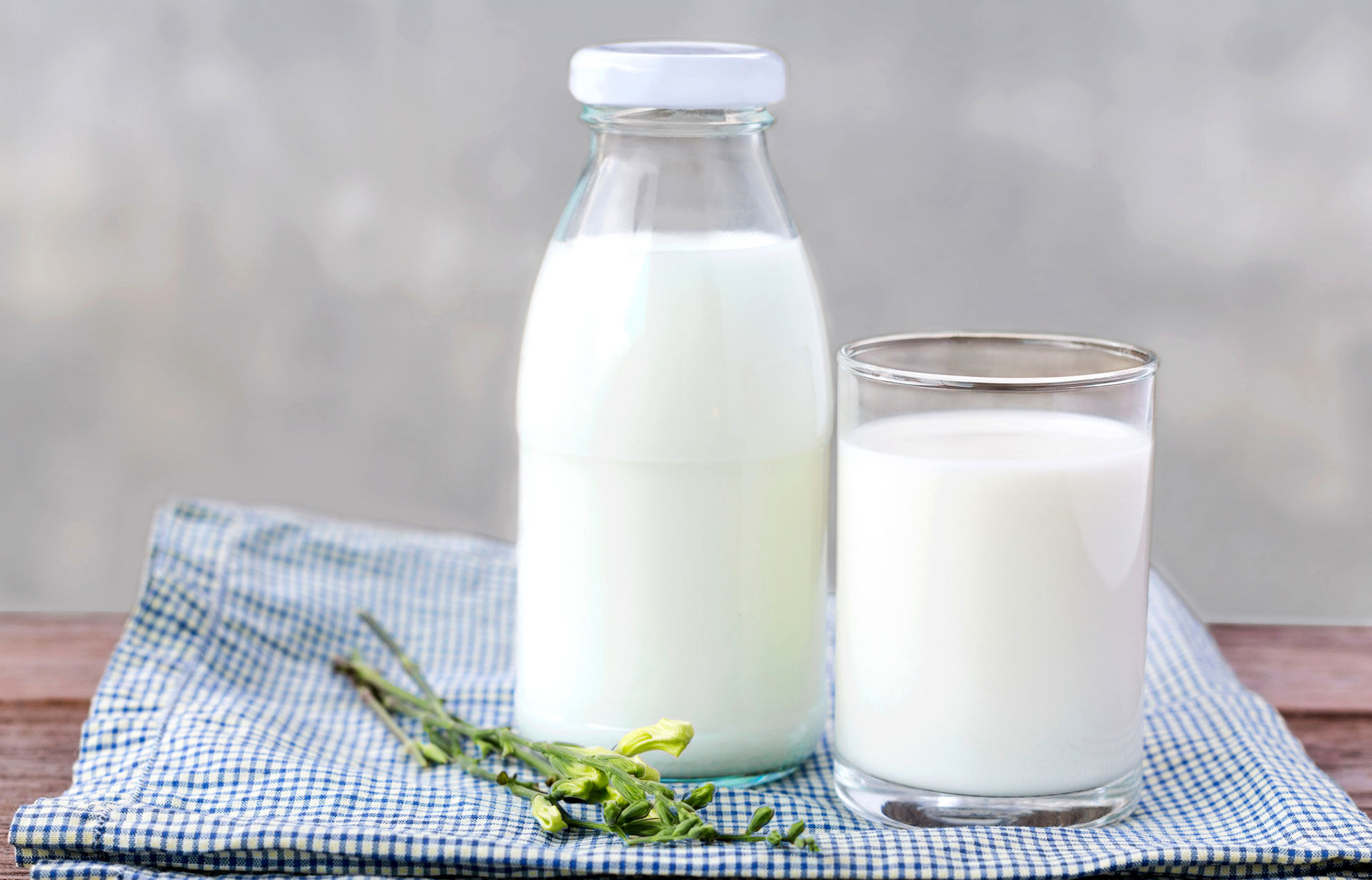 عوارض مرگبار مصرف زیاد شیر برای مردان 