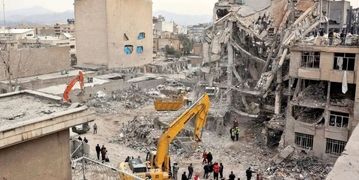 بازسازی مسکن جنگ‌زدگان بدون بودجه دولتی؟ | تکاپوی دولت برای ارائه راهکارهای جایگزین | وام ودیعه، مُسکنی کوتاه‌مدت برای بحرانی عمیق 