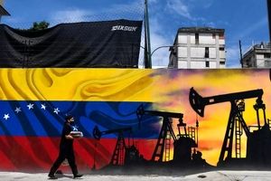 نقشه ترامپ علیه نفت ارزان قیمت روسیه | استیصال ونزوئلا در جذب سرمایه‌گذاران خارجی و احیای صنعت نفت 