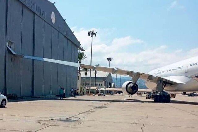 هواپیما مکرون در فرودگاه لبنان خسارت دید