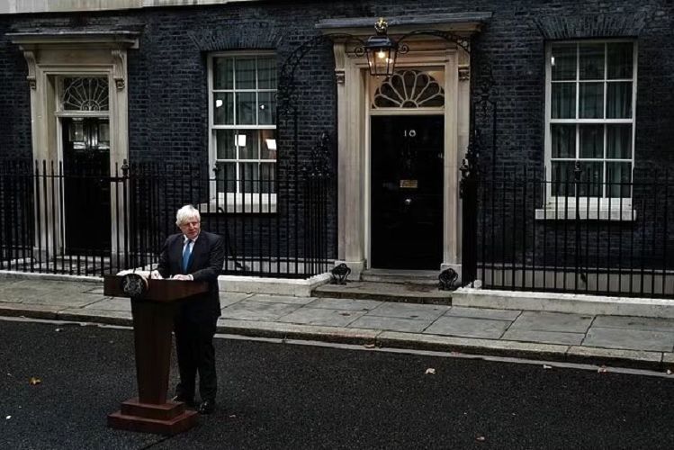 وداع بوریس جانسون با دفتر نخست‌وزیری بریتانیا 