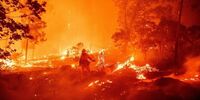 وقوع آتش در جنگل‌های پلدختر/مهار حریق سخت شد+فیلم