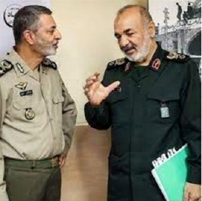 پیام فرماندهان کل سپاه و ارتش به تیم ملی ایران