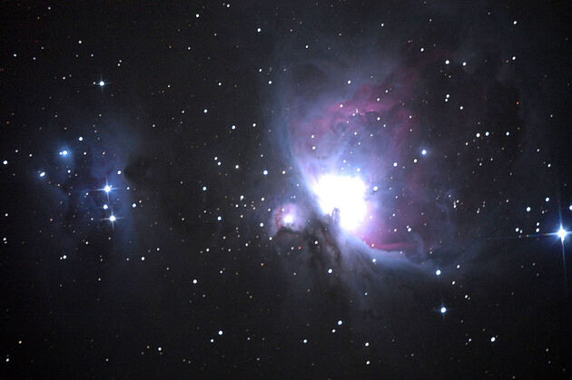 800px-Orion_Nebulae
