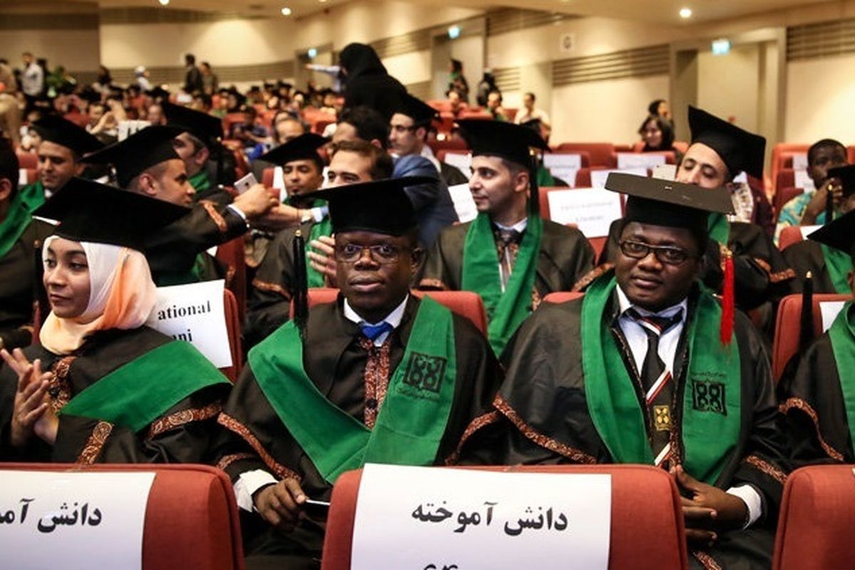 دانشجویان خارجی جایگزین دانشجویان ایرانی می‌شوند