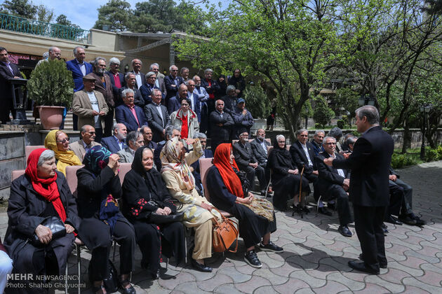 مراسم تجلیل از هنرمندان پیشکسوت متولد فروردین