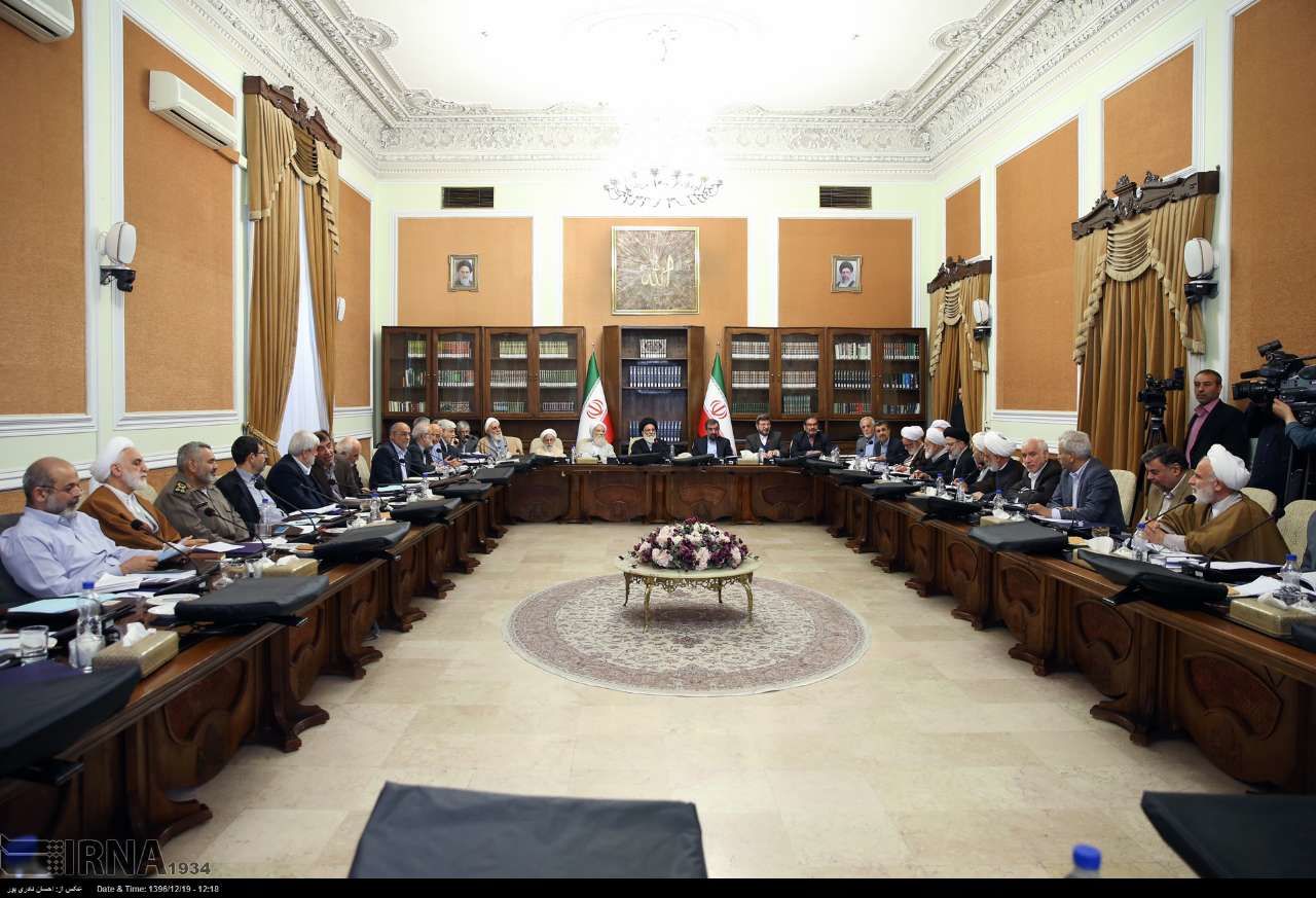 بازگشت احمدی نژاد به جلسه مجمع تشخیص مصلحت نظام + عکس