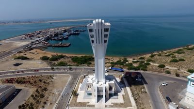 تصاویری جالب از داخل برج مراقبت دریایی چابهار قبل از انهدام/ پروژه برتر معماری سال 1401 چه مشخصاتی داشت؟