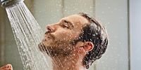 چند بار در هفته حمام کنیم تا موهایمان نریزد؟

