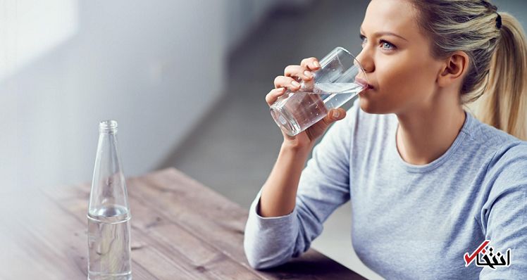 ​ نوشیدن زیاد آب مانع ابتلا به کرونا می‌شود؟