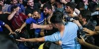 برخورد جالب حسن یزدانی با تماشاگران هنجار شکن+ تصاویر