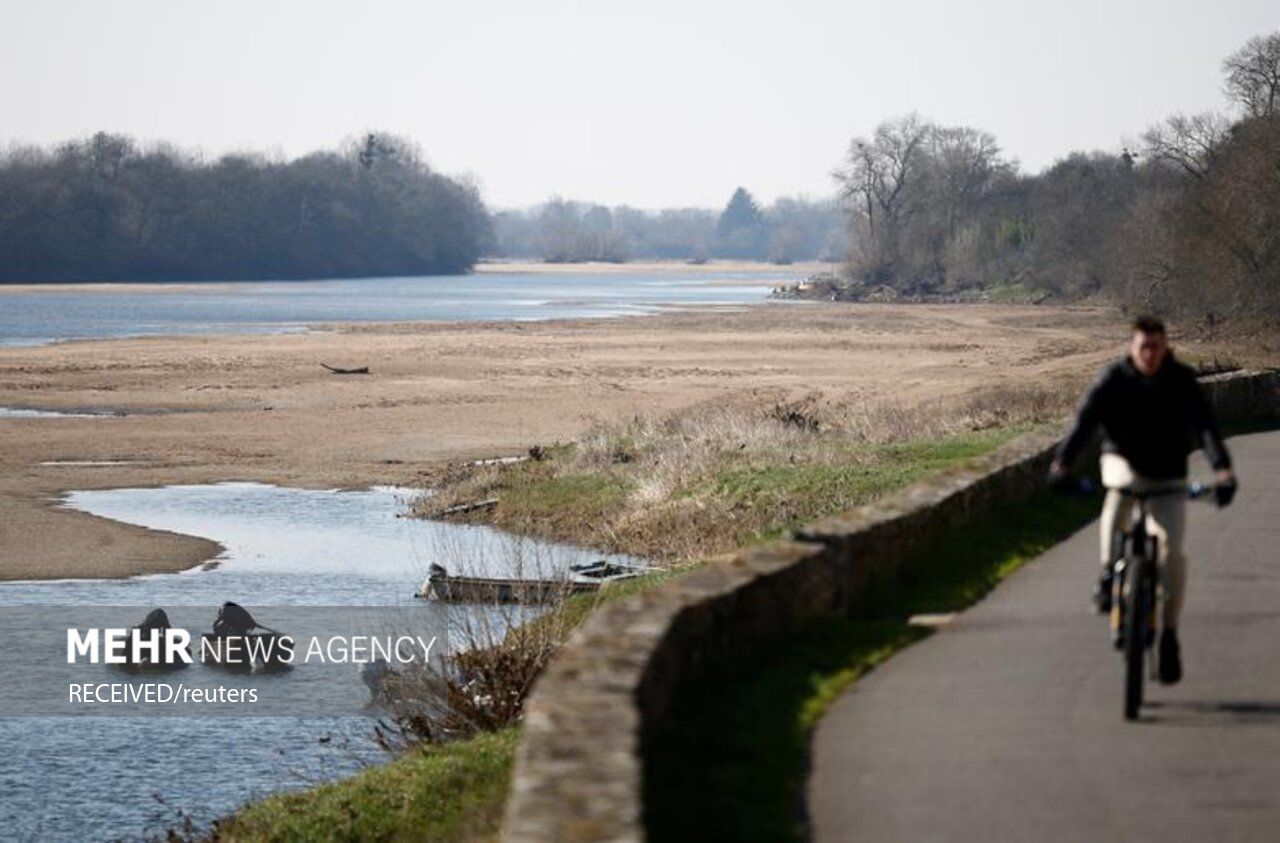تصاویر| طولانی‌ترین رودخانه فرانسه اسیر خشکسالی!
