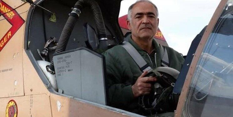 خلبان ایرانی رکورد دار پرواز با کبرا درگذشت
