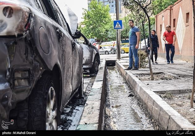 تصاویر آتش سوزی زنجیره‌ای خودروها در تهران