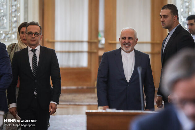 ظریف و هایکو ماس