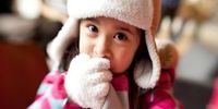 خوراکی های مفیدی که در زمستان برای کودکان خطرناک می شوند 