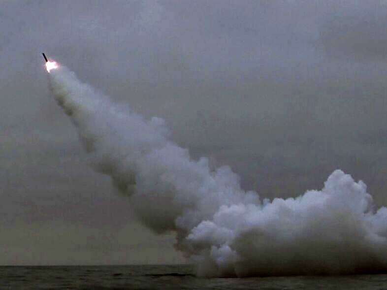 کره شمالی موشک بالستیک شلیک کرد /خط و نشان برای آمریکا و کره جنوبی