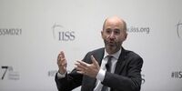 رابرت مالی: به چین فشار می‌آوریم تا خرید نفت ایران را متوقف کند