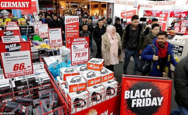 Black Friday 2019 ؛ تصاویر جالبی از «جمعه سیاه»