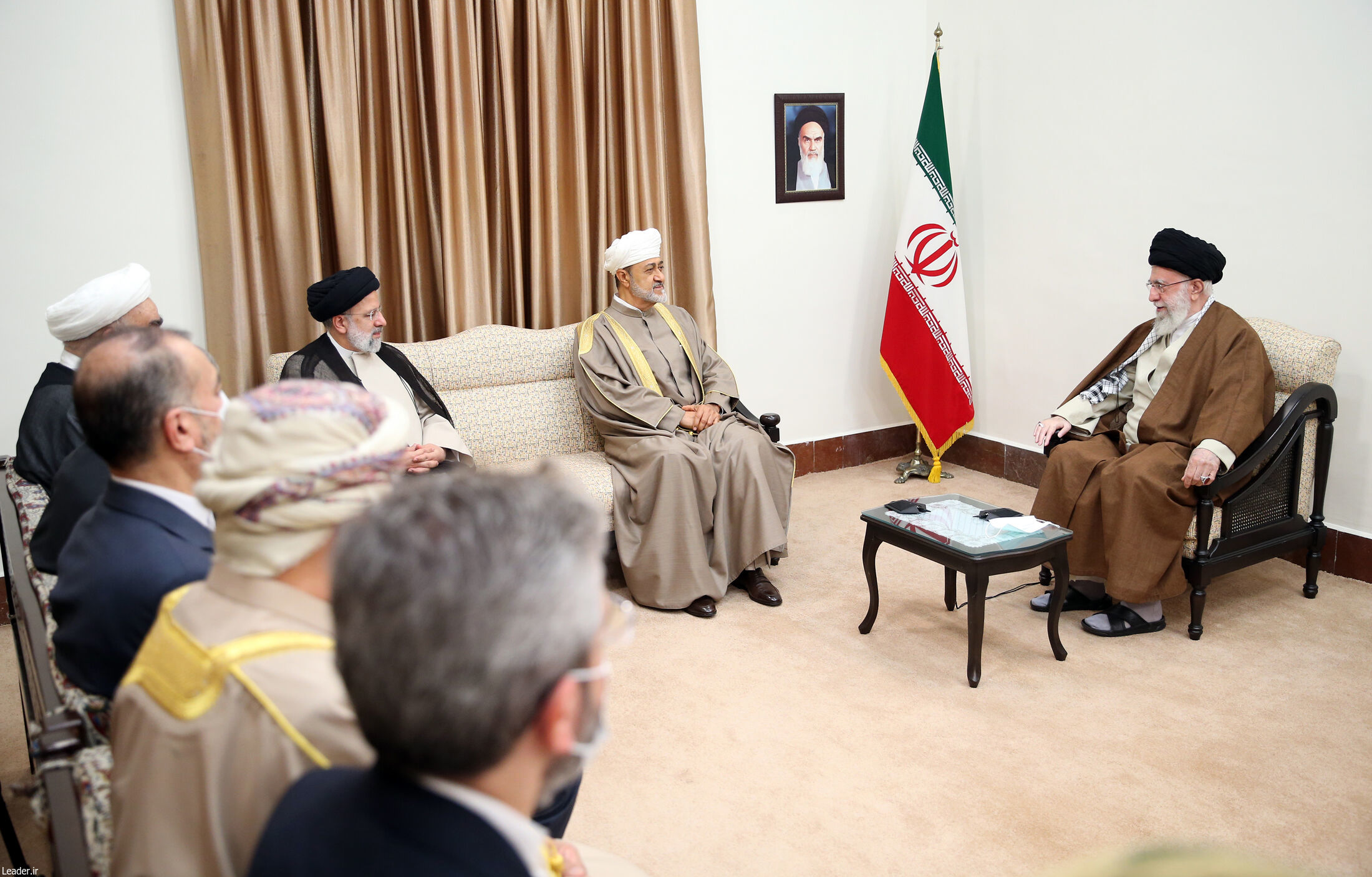 سلطان عمان با رهبر انقلاب دیدار کرد