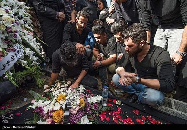 تشییع پیکر اهورا