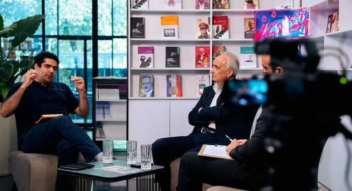 فیلم | غنی‌نژاد: لیبرال‌ها بزرگترین منتقدان وضع موجودند | دخانچی: نظام حکمرانی ما دستوری است