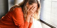 اگر بی‌دلیل گریه می‌کنید بخوانید