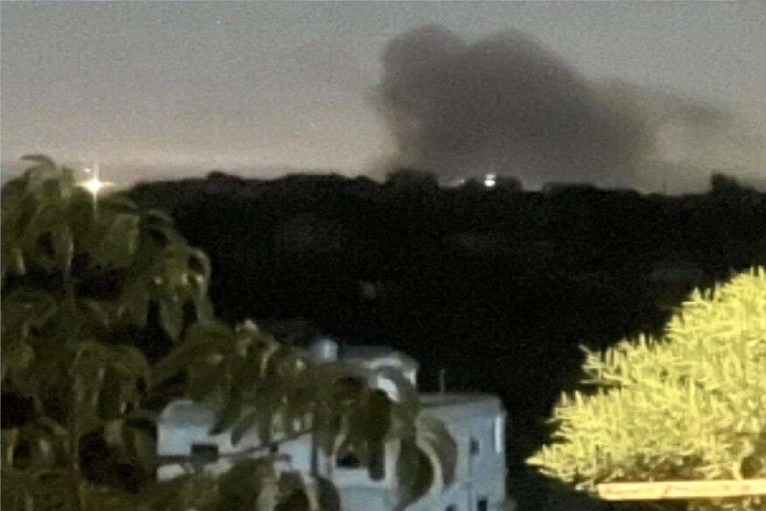 پهپادهای متجاوز اسرائیل بر فراز لبنان / یک منطقه صنعتی هدف قرار گرفت