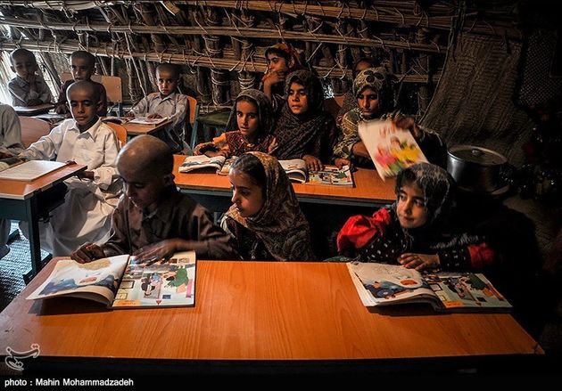 مدرسه کپری در سیستان و بلوچستان